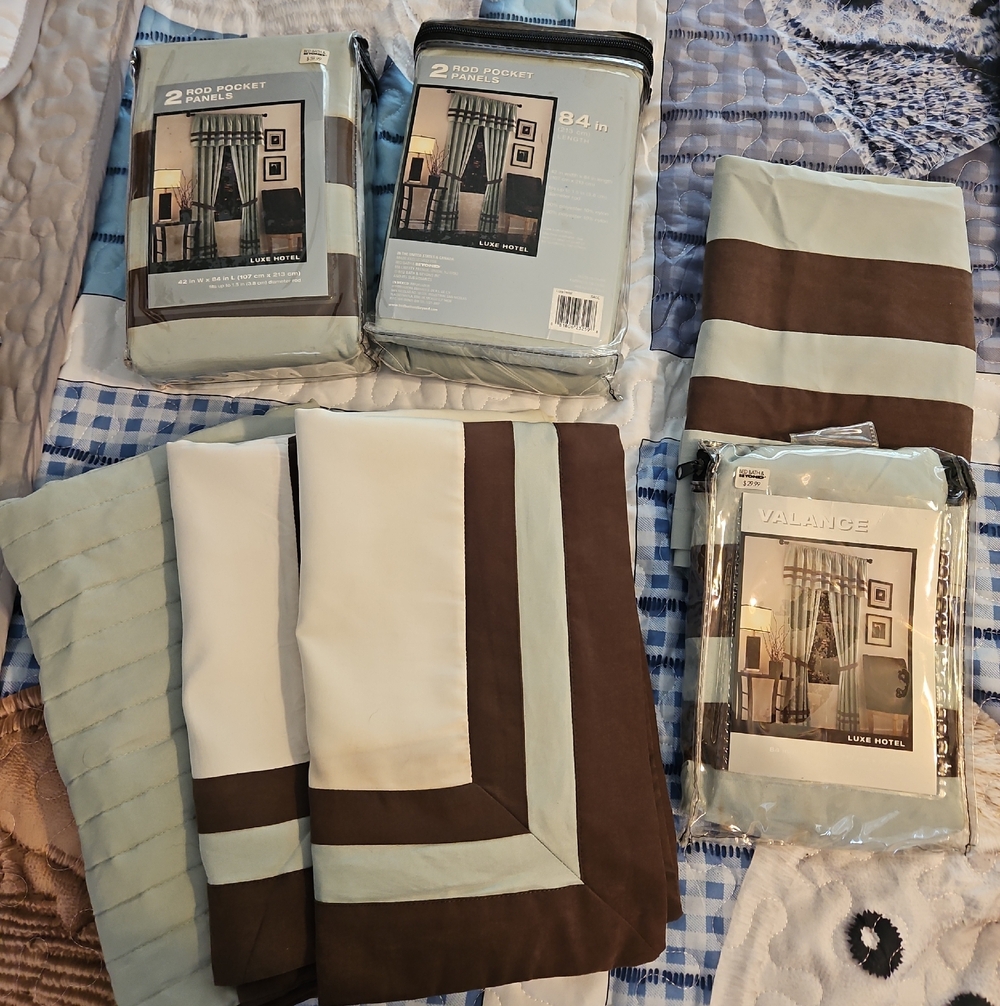 Bed Bath & Beyond Light Sage and Brown Striped Bedding Set
